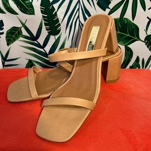 BILLINI SANDAL HEEL!